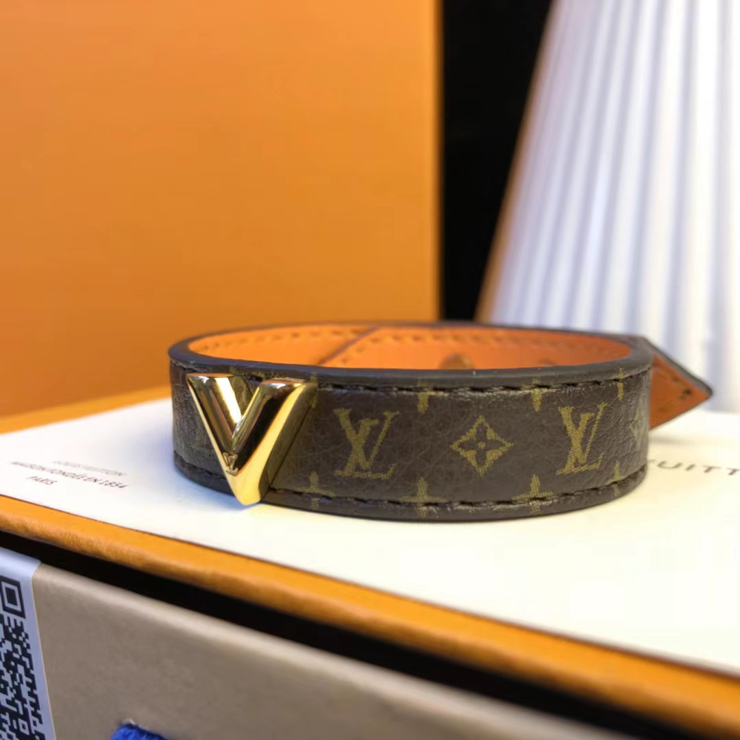 Louis Vuitton Bracelet   - DesignerGu