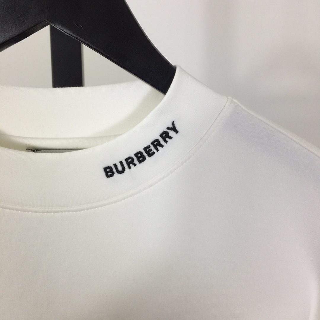 Burberry Logo Long Sleeve Tee - DesignerGu