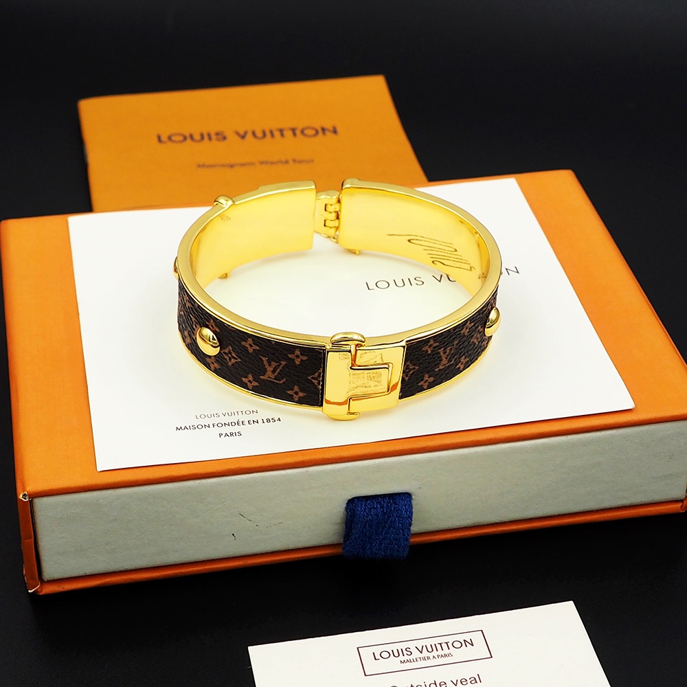 Louis Vuitton LV Signature Bracelet   M1434S - DesignerGu