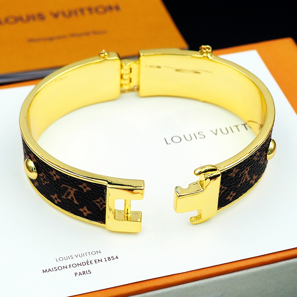 Louis Vuitton LV Signature Bracelet   M1434S - DesignerGu