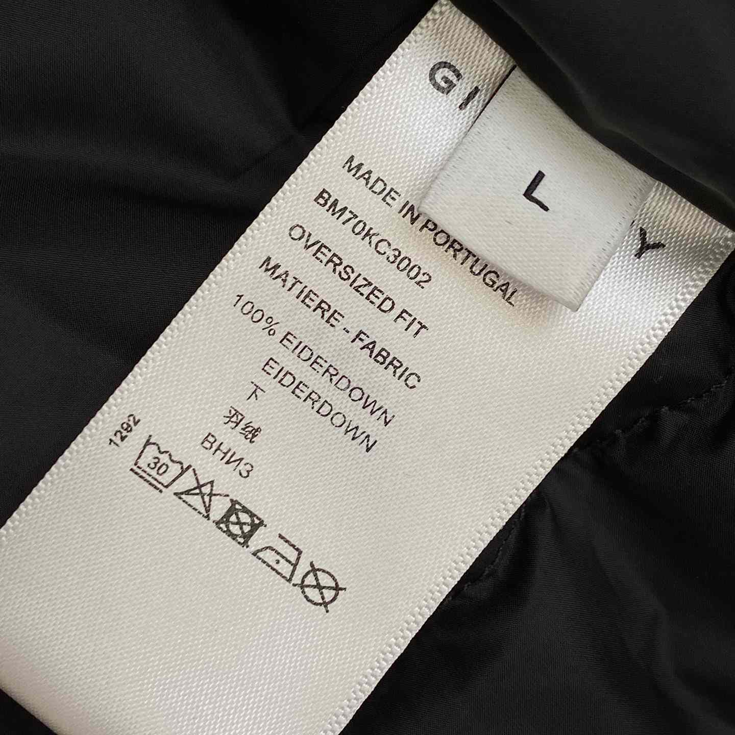 Givenchy 4G Puffer Jacket - DesignerGu