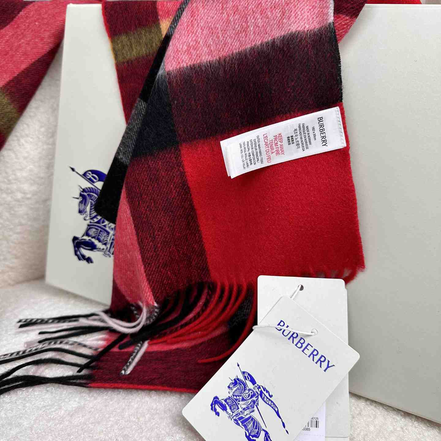 Burberry Scarf   180*40cm - DesignerGu