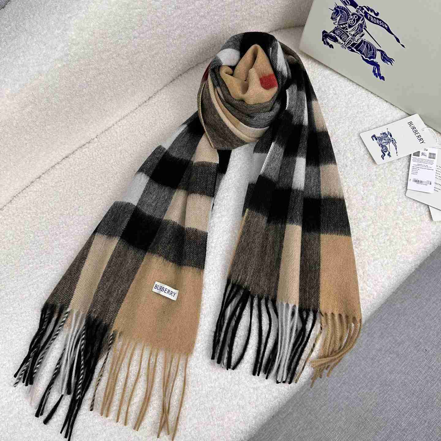 Burberry Scarf   180*40cm - DesignerGu