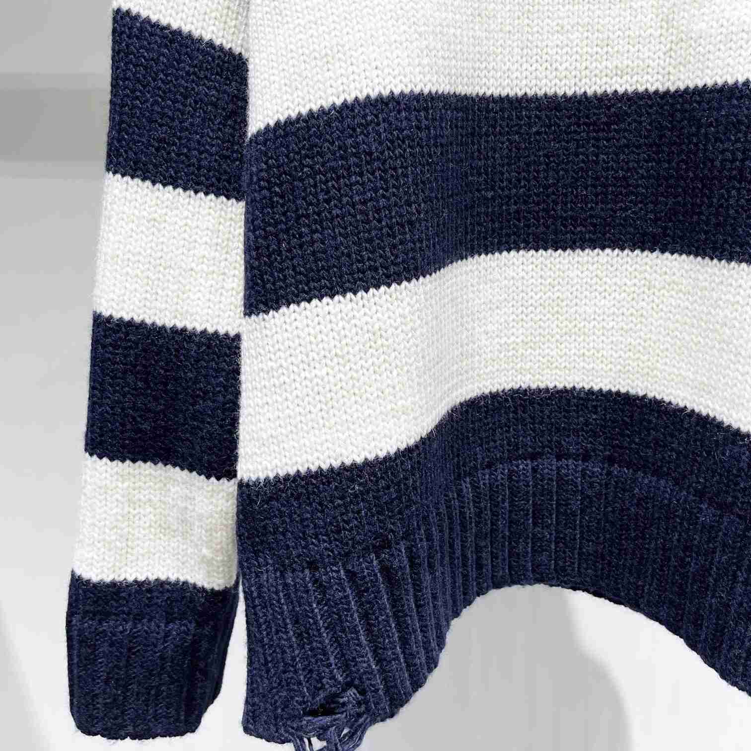 AMI Paris - Logo-intarsia Knitted Sweater - DesignerGu