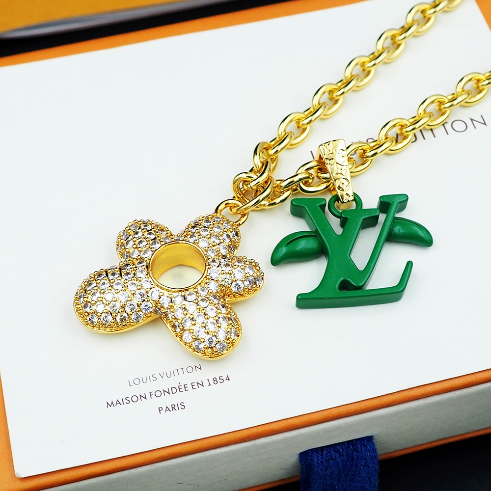 Louis Vuitton LV Blooming Pendant   M01867 - DesignerGu