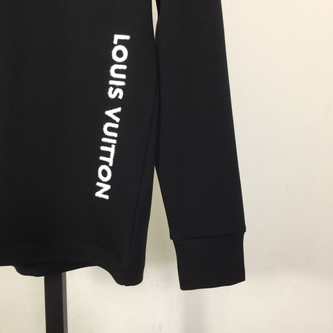 Louis Vuitton Logo Long Sleeve Tee - DesignerGu