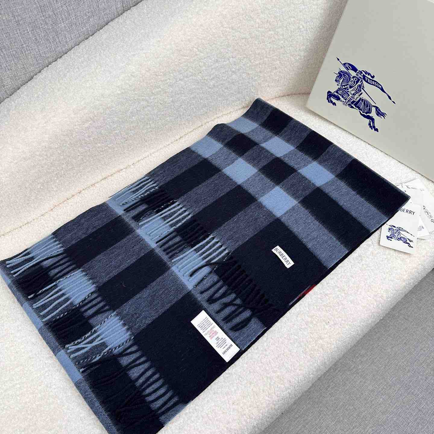 Burberry Scarf   180*40cm - DesignerGu