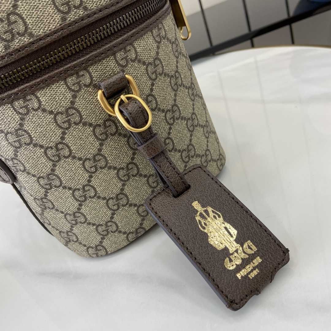 Gucci Large GG Diaper Bag - DesignerGu