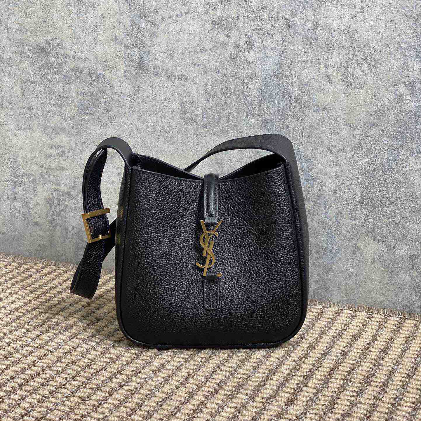 Saint Laurent LE 5 À 7 Supple Baby In Grained Leather - DesignerGu