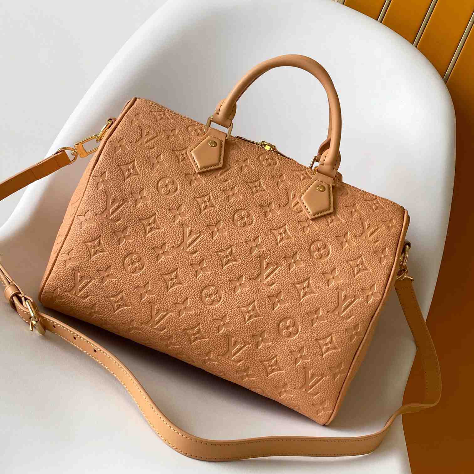 Louis Vuitton Speedy Soft 30  M11323 - DesignerGu