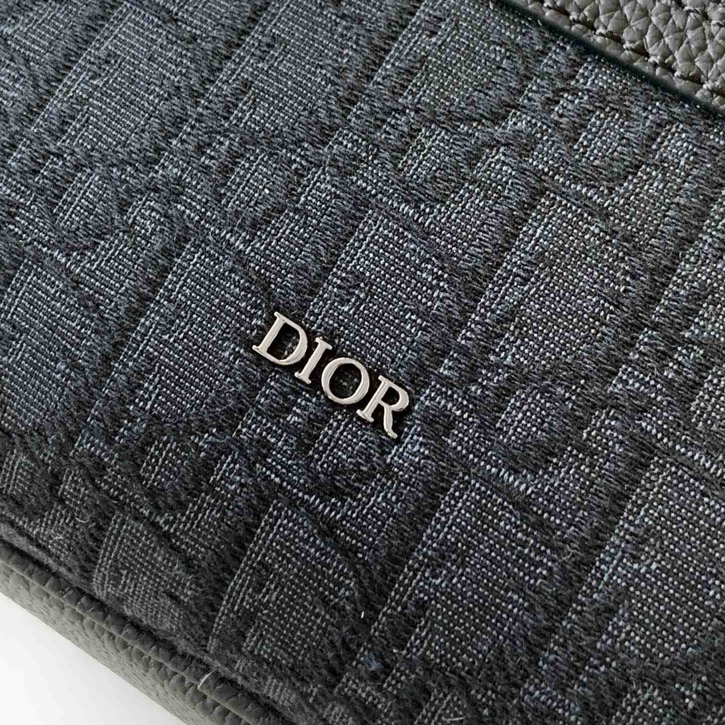 Dior Rider 2.0 Zipped Messenger Bag  - DesignerGu