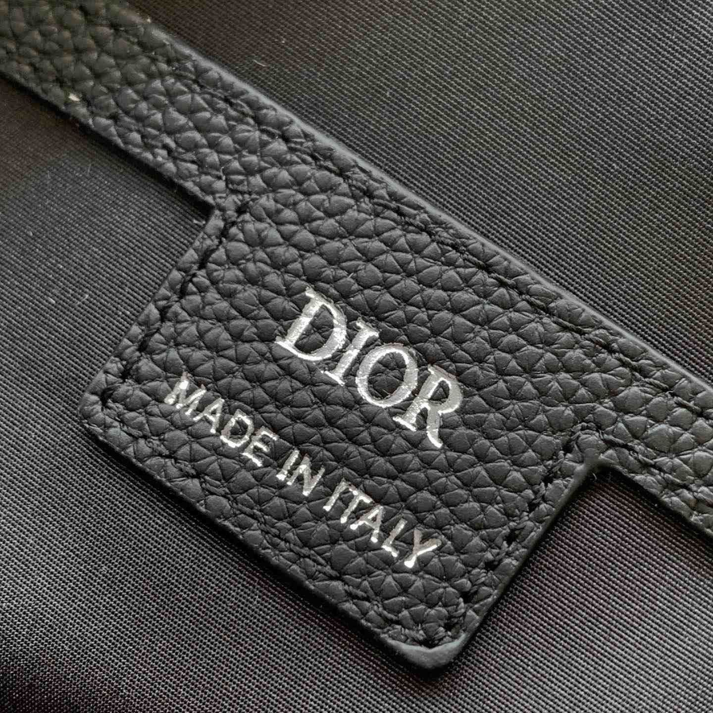 Dior Rider 2.0 Zipped Messenger Bag  - DesignerGu