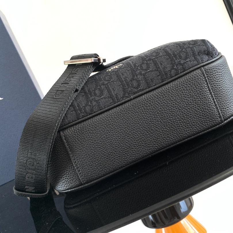 Dior Rider 2.0 Zipped Messenger Bag  - DesignerGu