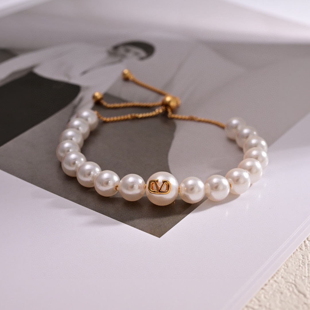 Valenti VLogo Signature Metal And Resin Pearls Bracelet  - DesignerGu