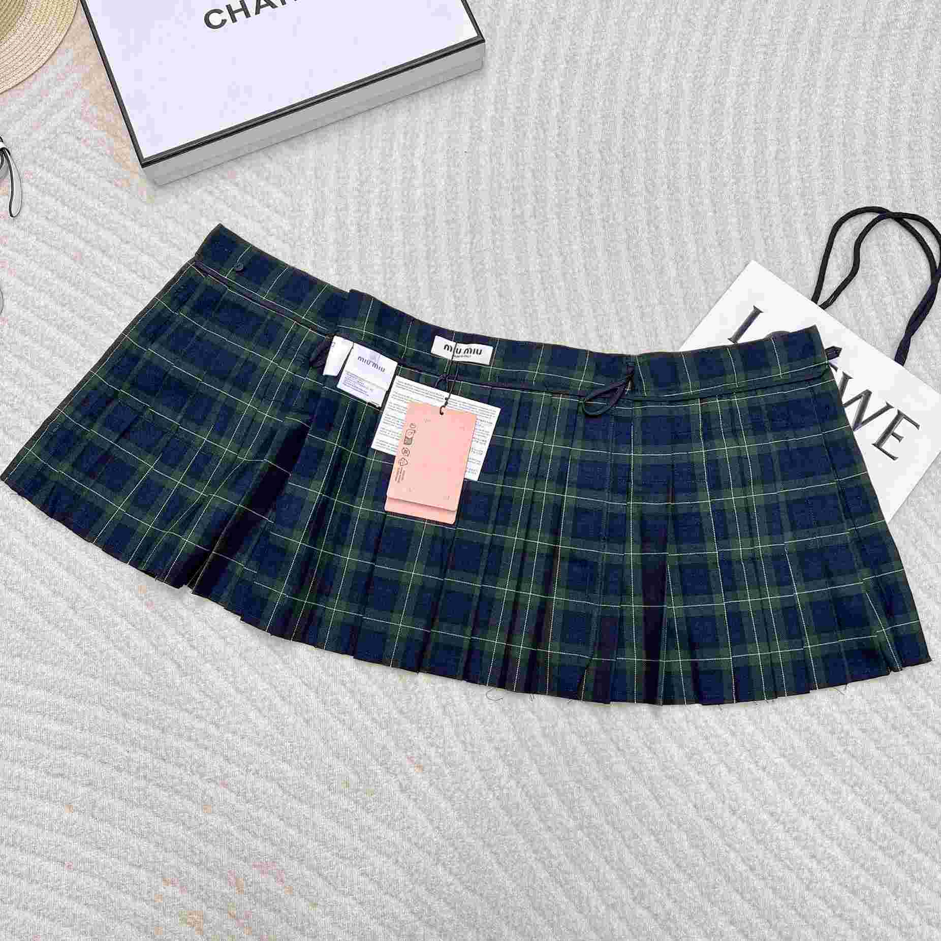 Miu Miu Pleated Tartan Miniskirt - DesignerGu