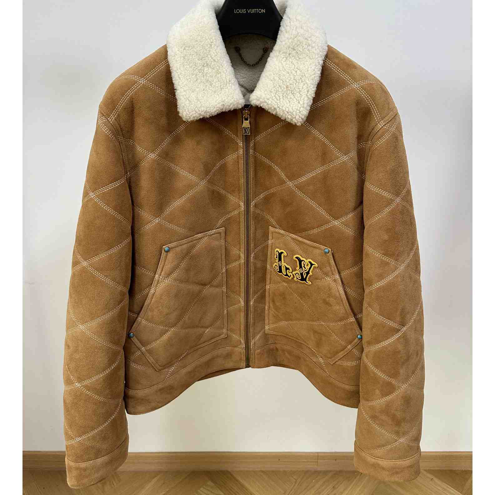 Louis Vuitton Embroidered Shearling Workwear Blouson   1AFXIM - DesignerGu