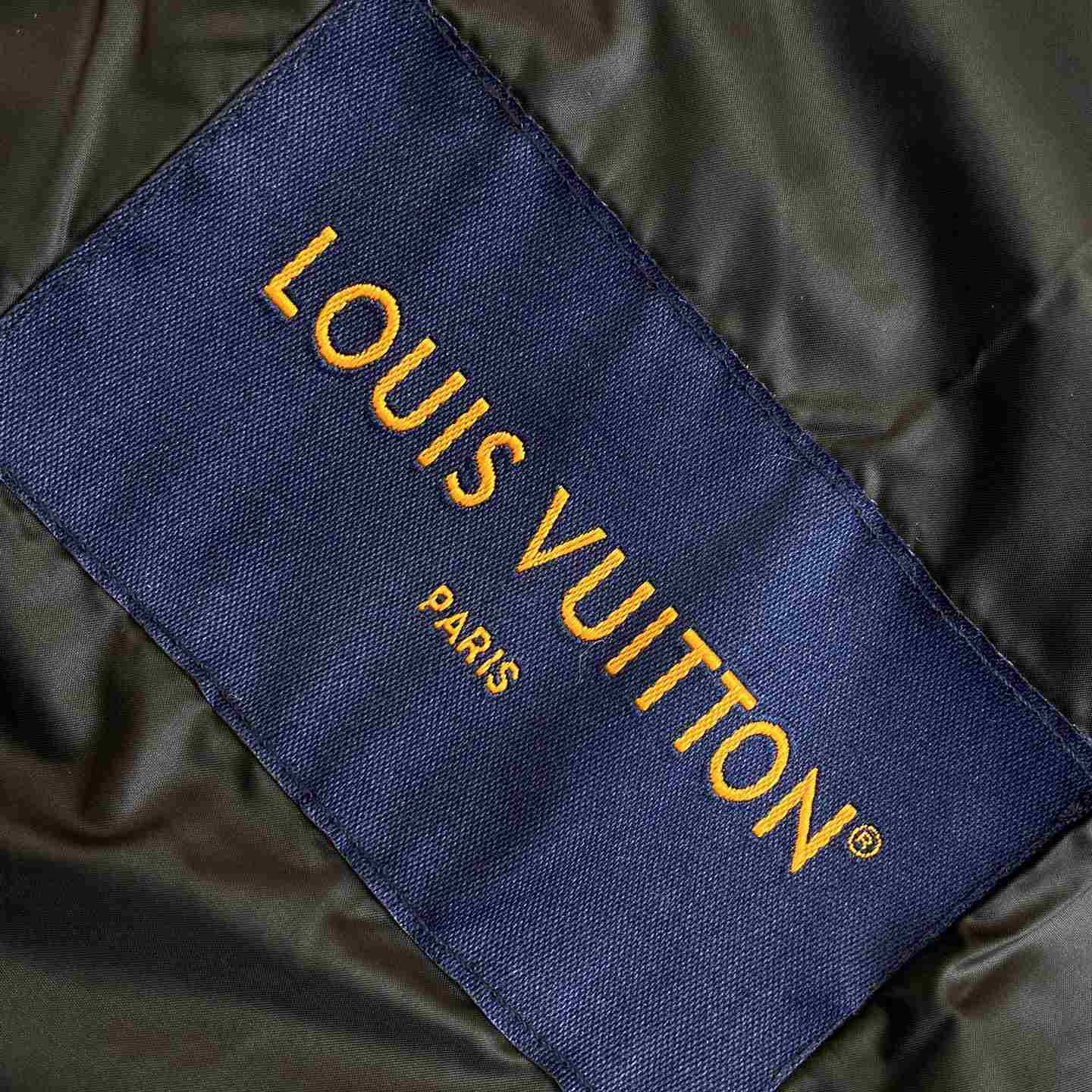 Louis Vuitton Monogram Quilted Nylon Hooded Blouson   1AFYAE - DesignerGu