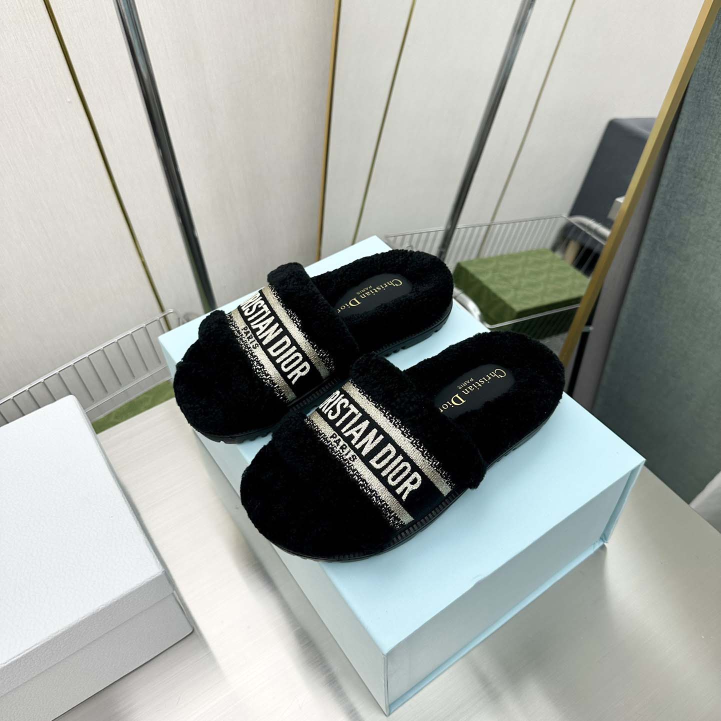 Dior Dway Flip Flops - DesignerGu