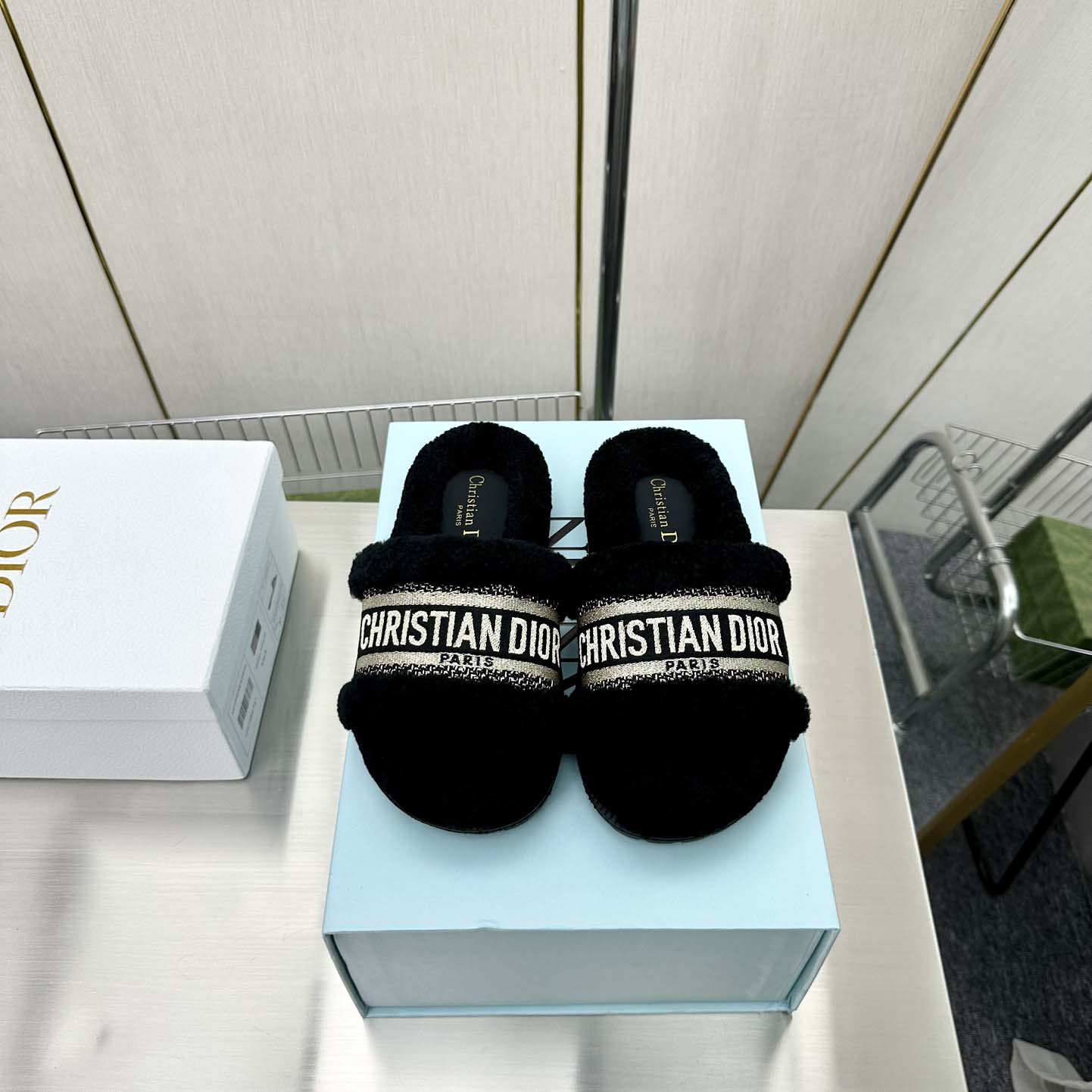 Dior Dway Flip Flops - DesignerGu