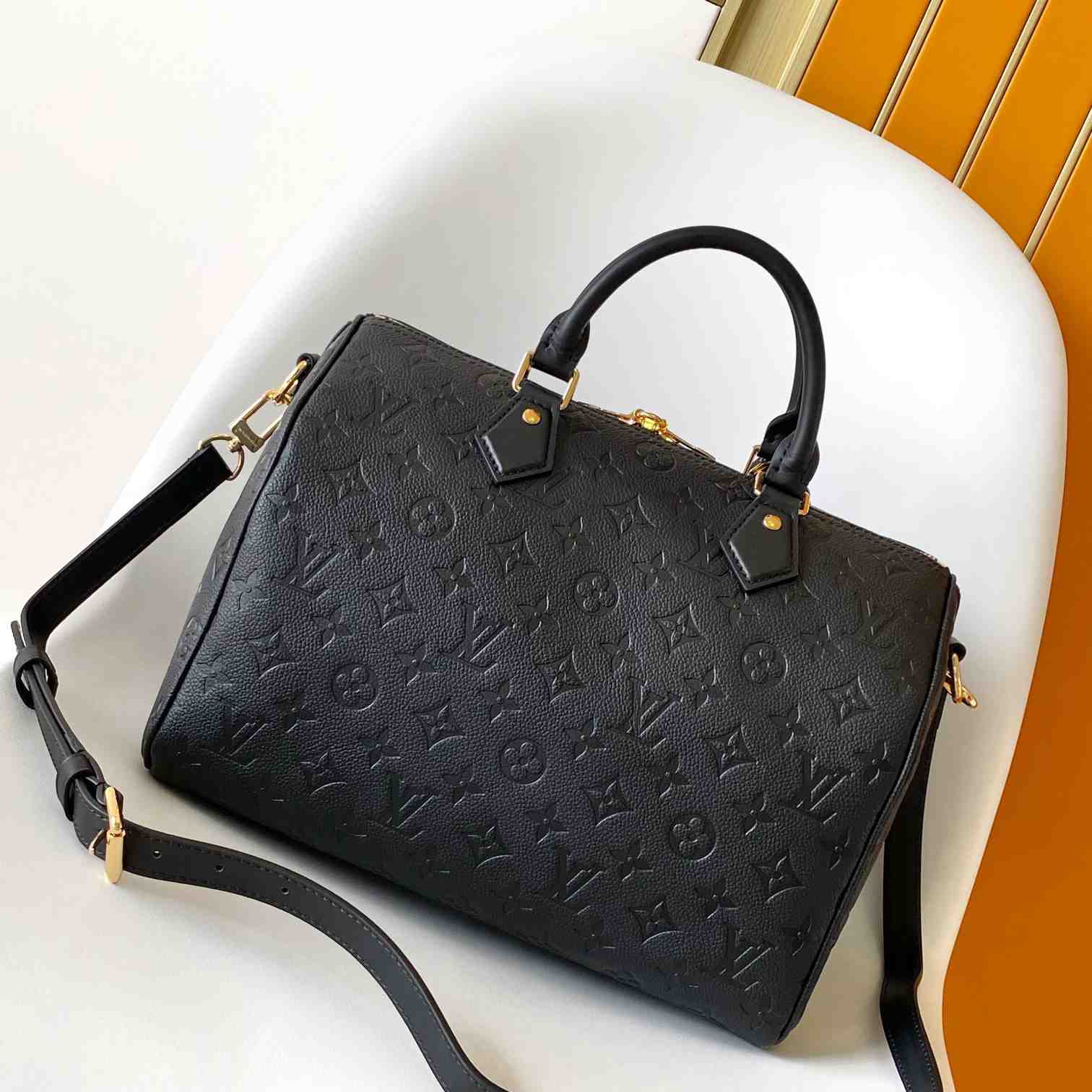 Louis Vuitton Speedy Soft 30  M47186 - DesignerGu