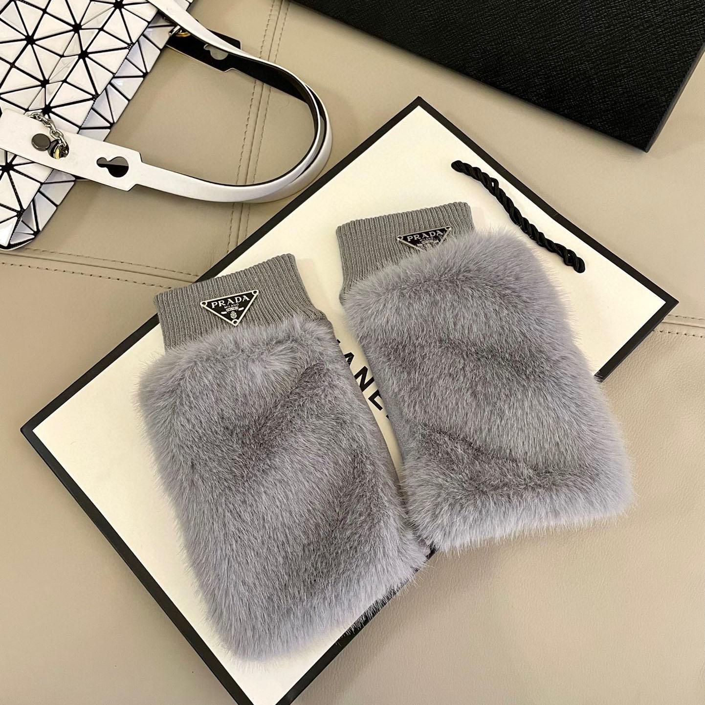 Prada Gloves  - DesignerGu