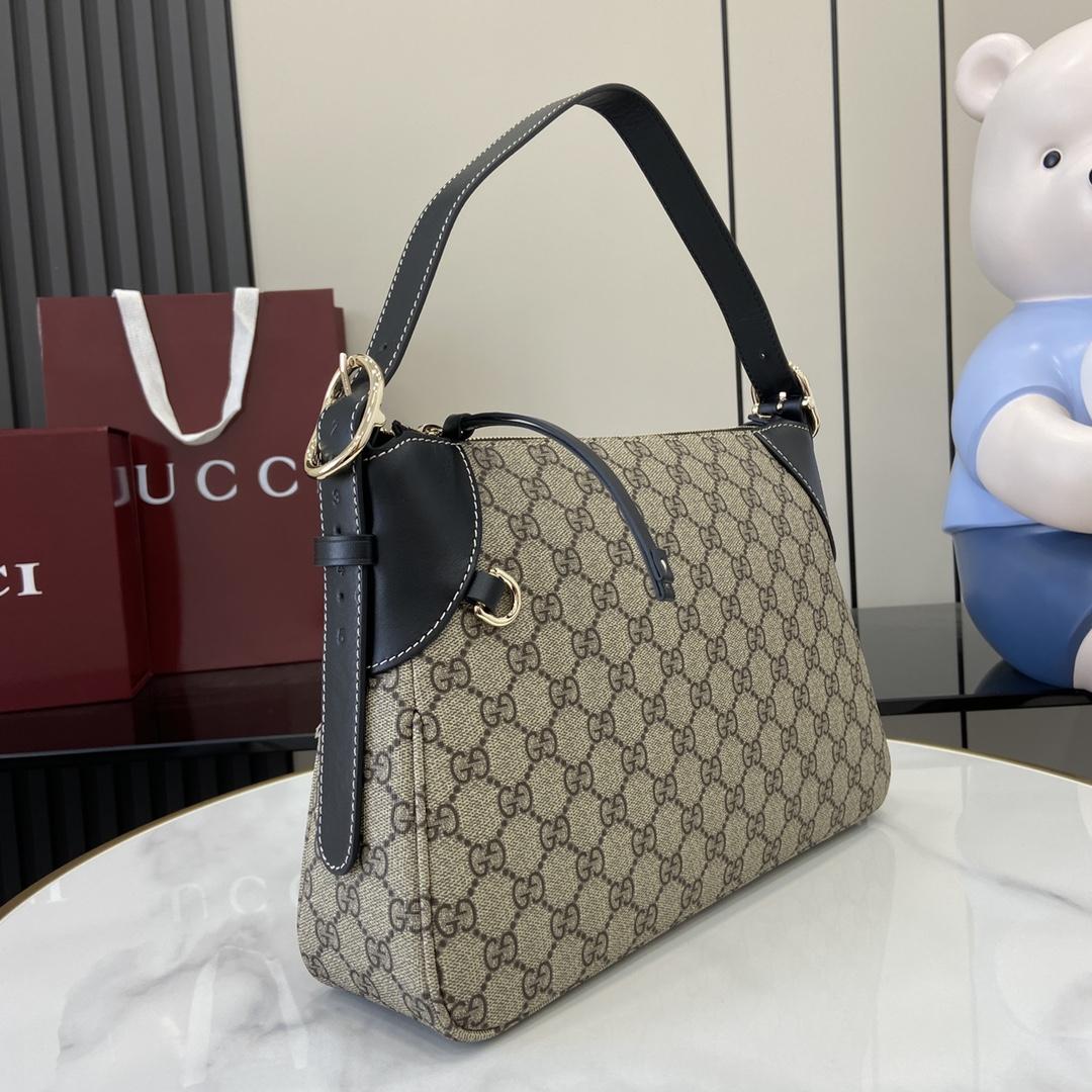 Gucci GG Emblem Medium Shoulder Bag - DesignerGu