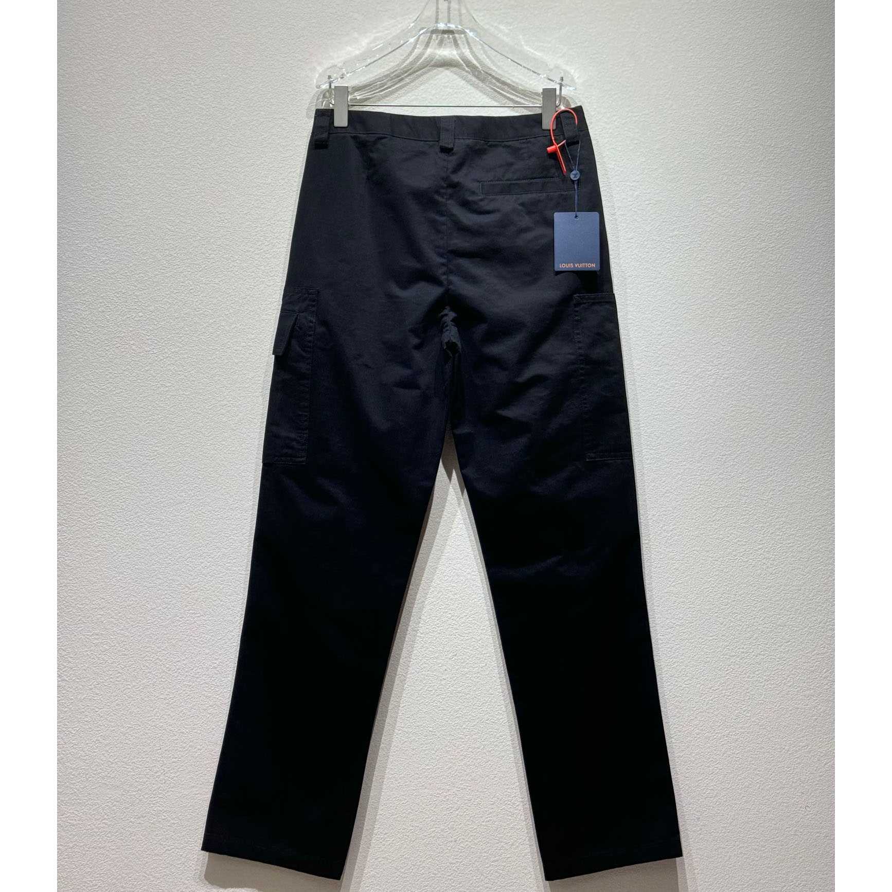 Louis Vuitton Signature Cotton Cargo Pants  1AFJ90 - DesignerGu