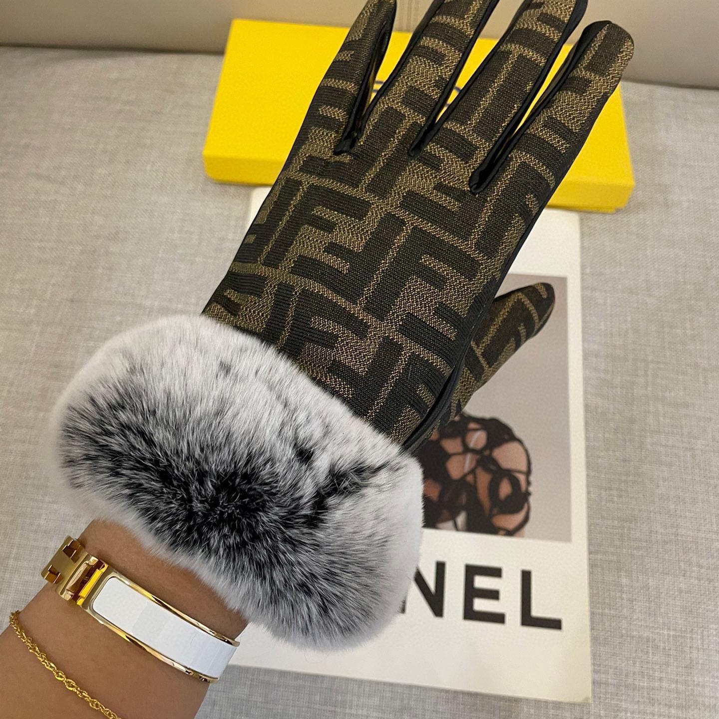 Fendi Gloves - DesignerGu