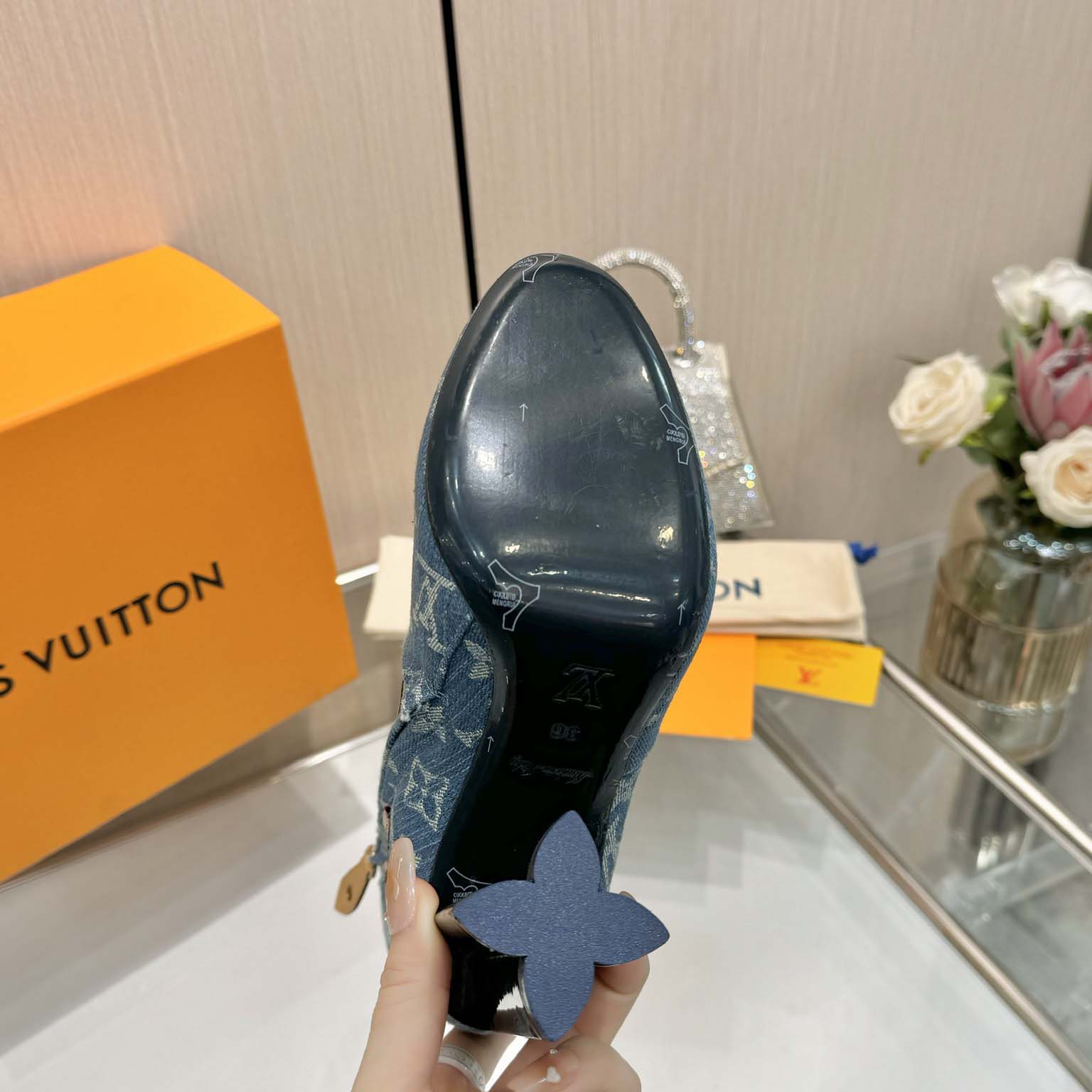 Louis Vuitton Silhouette Ankle Boot - DesignerGu