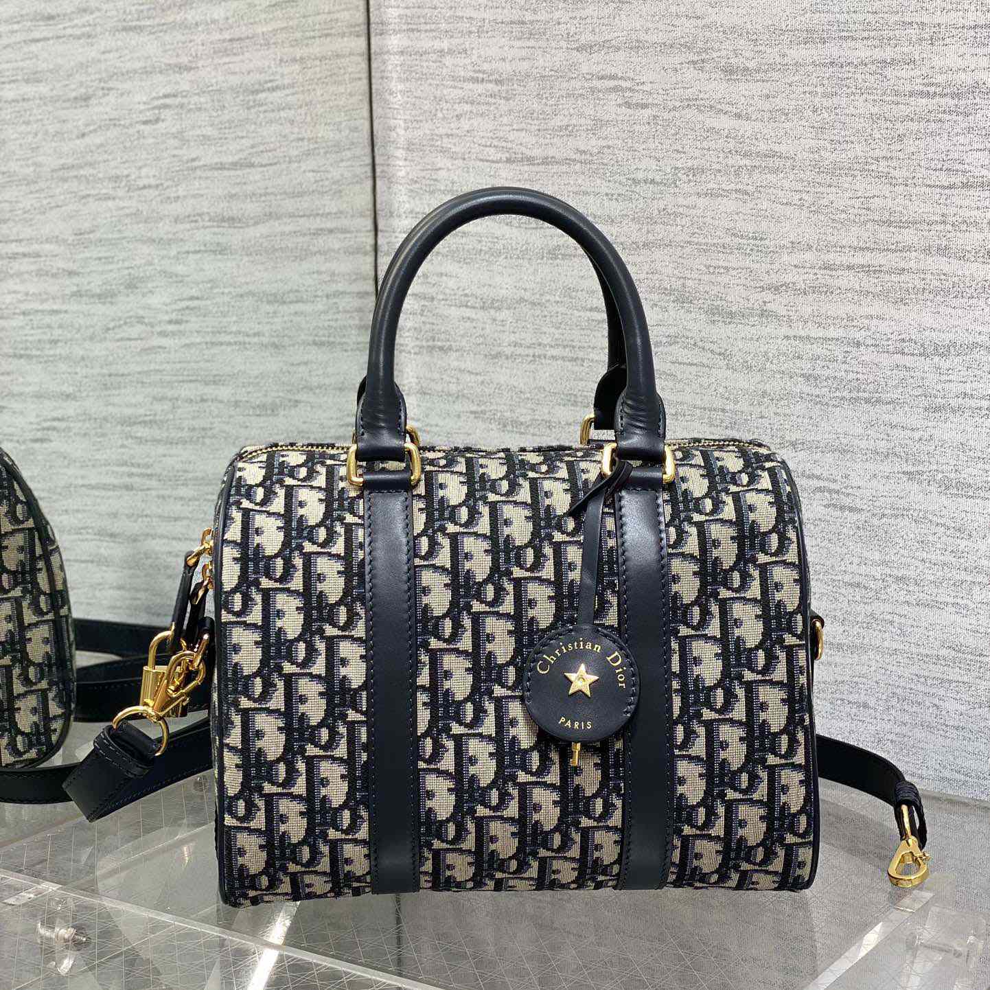 Dior Groove 25 Bag  - DesignerGu