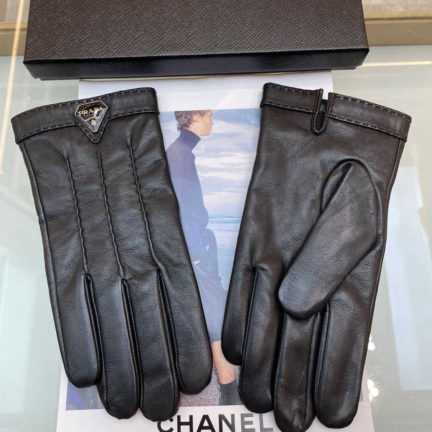 Prada Gloves  - DesignerGu