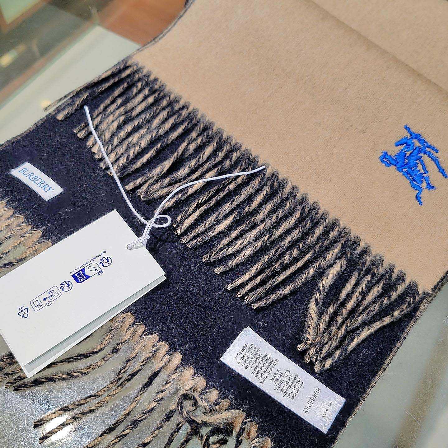 Burberry Reversible Cashmere Scarf - DesignerGu