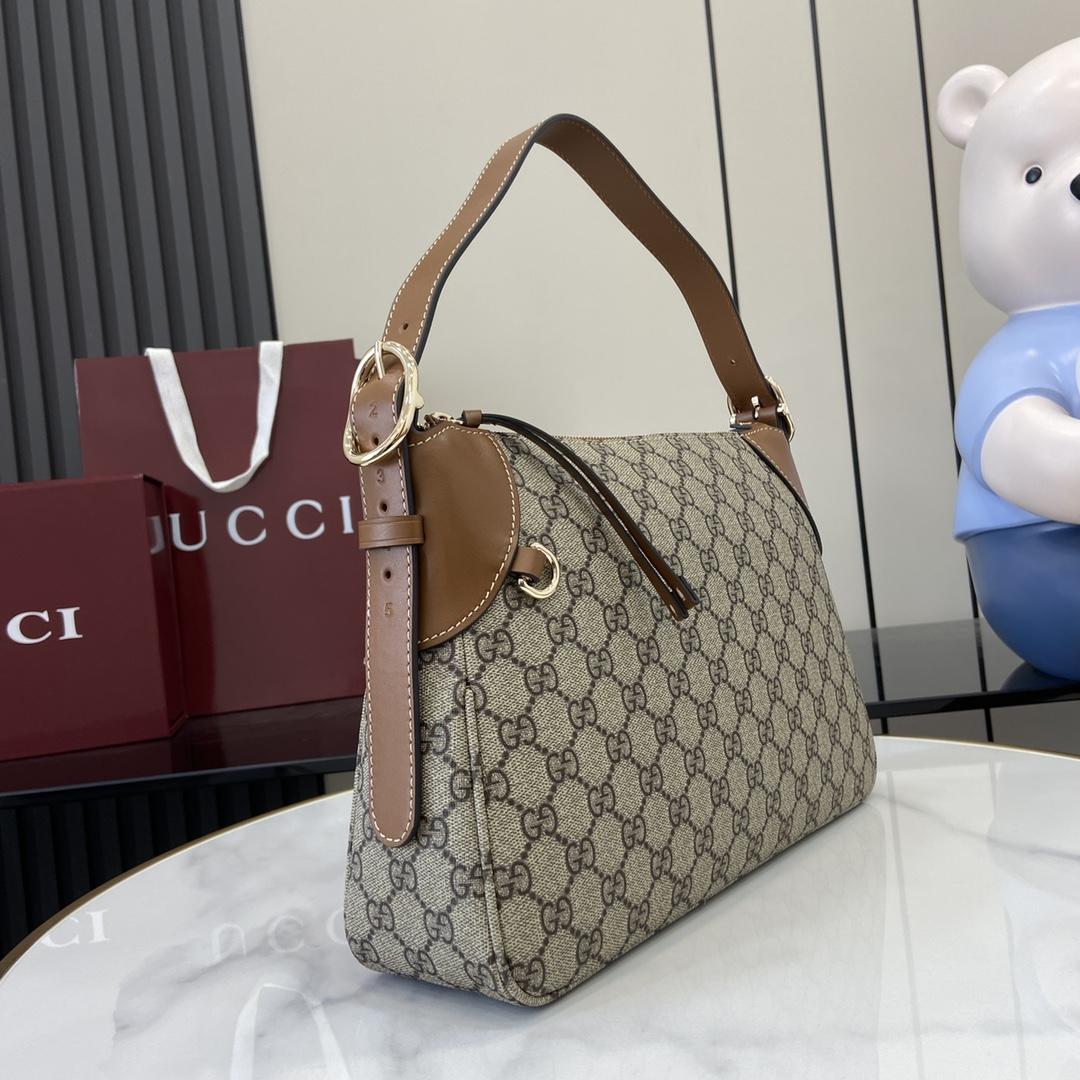 Gucci GG Emblem Medium Shoulder Bag - DesignerGu