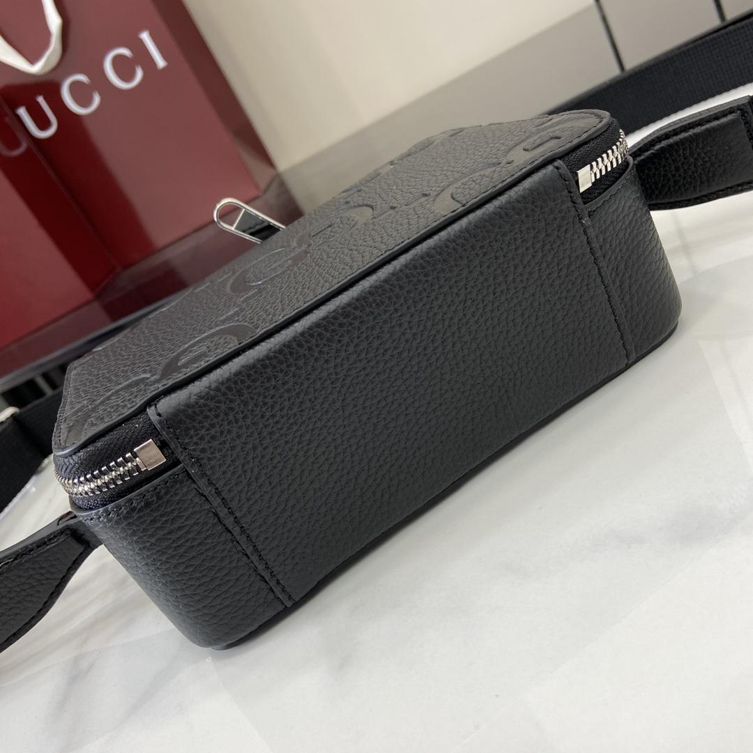 Gucci Jumbo GG Super Mini Bag - DesignerGu