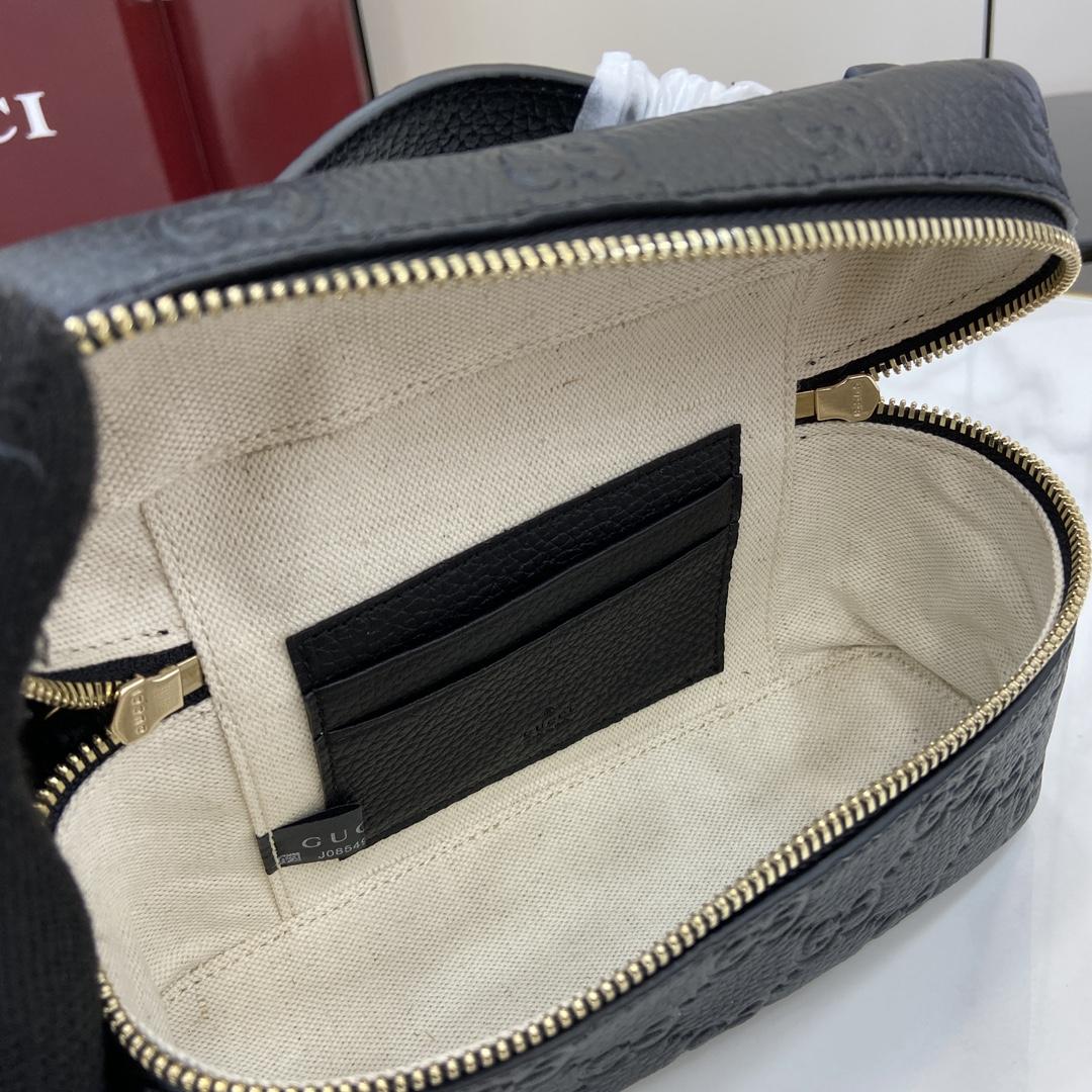 Gucci GG Emblem Super Mini Bag - DesignerGu