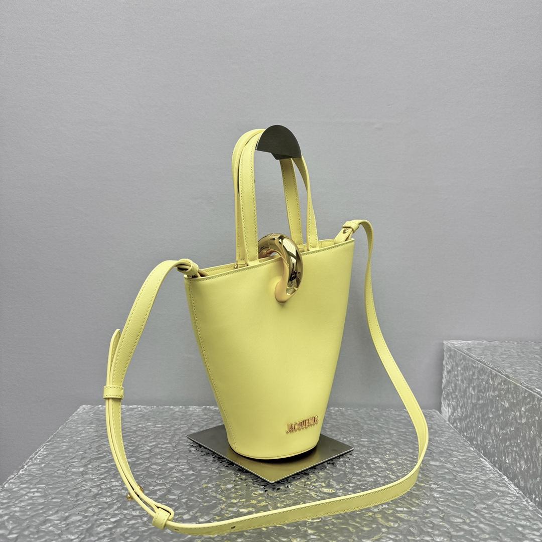 Jacquemus Le Petit Bambola Bag （10x10x20cm） - DesignerGu