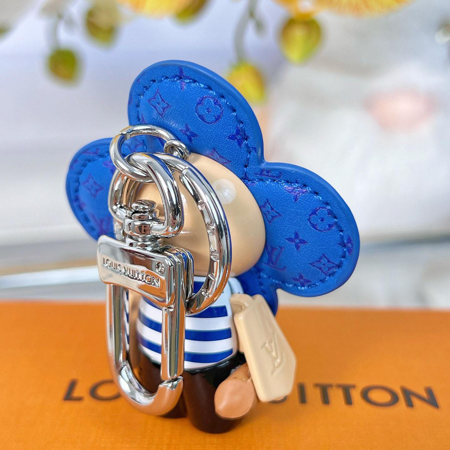 Louis Vuitton Vivienne in Paris Bag Charm  M01937 - DesignerGu