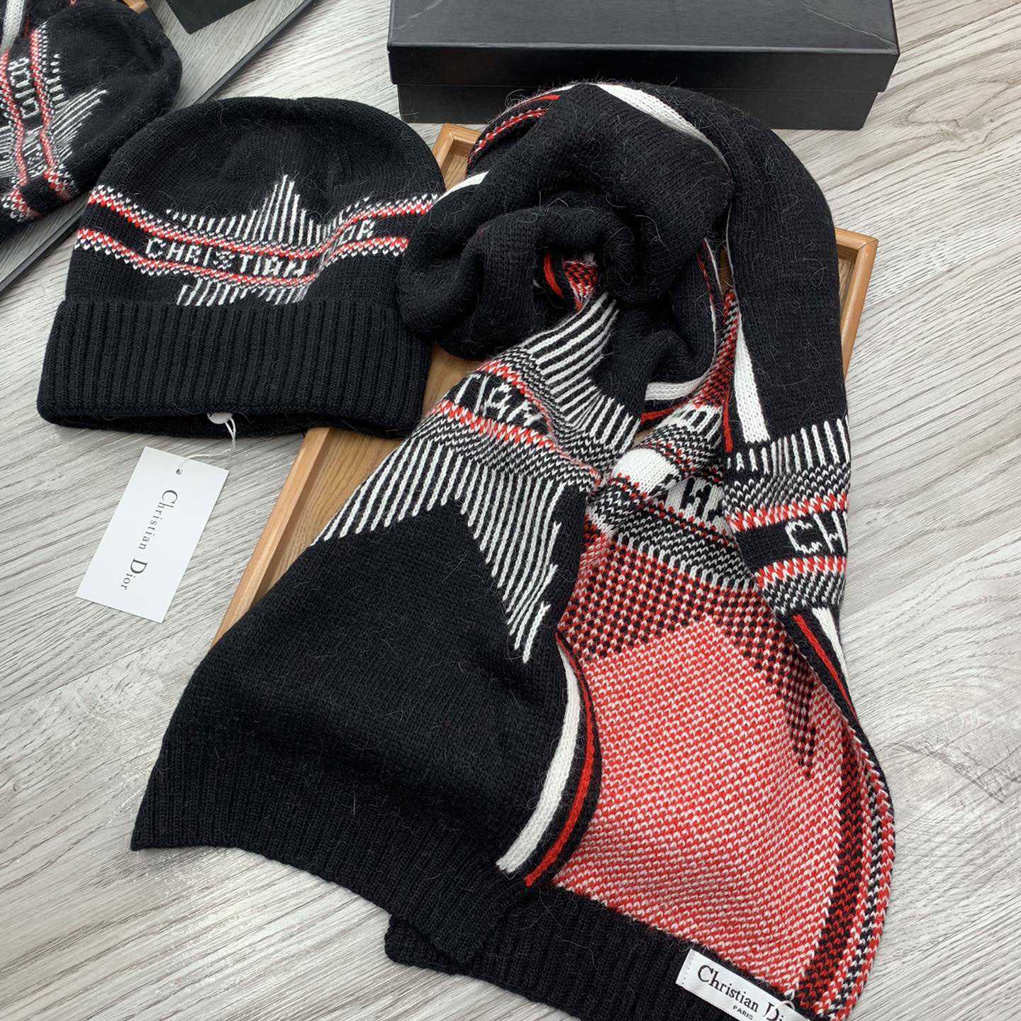 Dior Beanie And Scarf - DesignerGu