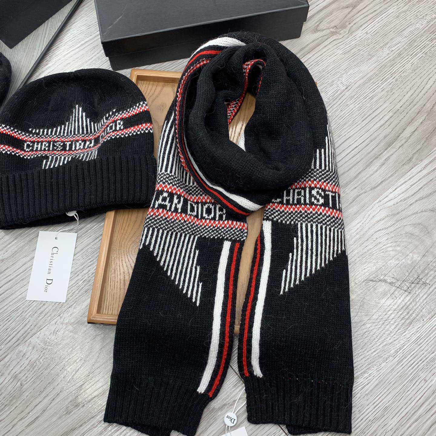 Dior Beanie And Scarf - DesignerGu