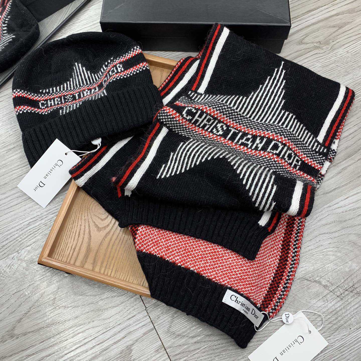 Dior Beanie And Scarf - DesignerGu