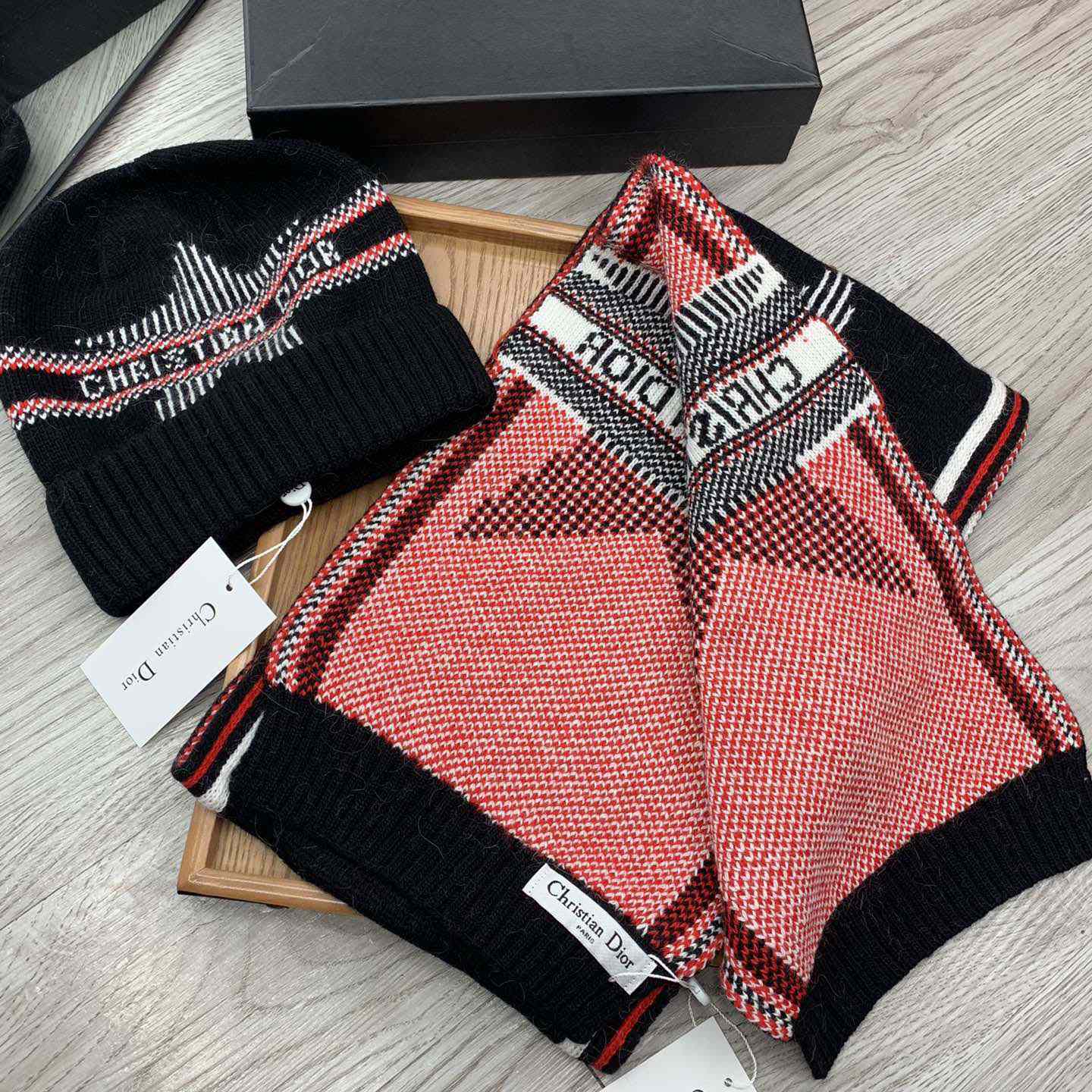 Dior Beanie And Scarf - DesignerGu