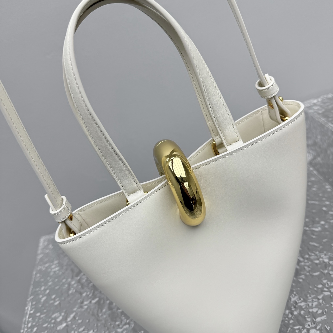 Jacquemus Le Petit Bambola Bag （10x10x20cm） - DesignerGu