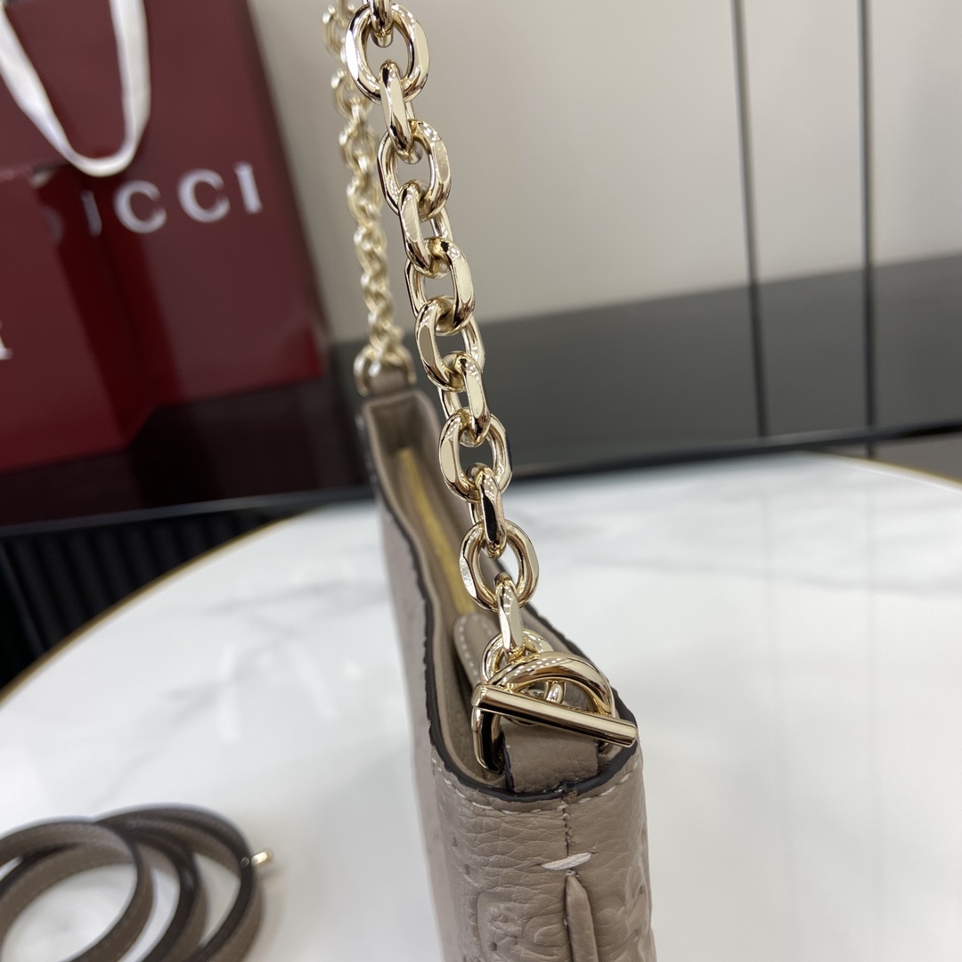 Gucci GG Emblem Medium Shoulder Bag - DesignerGu