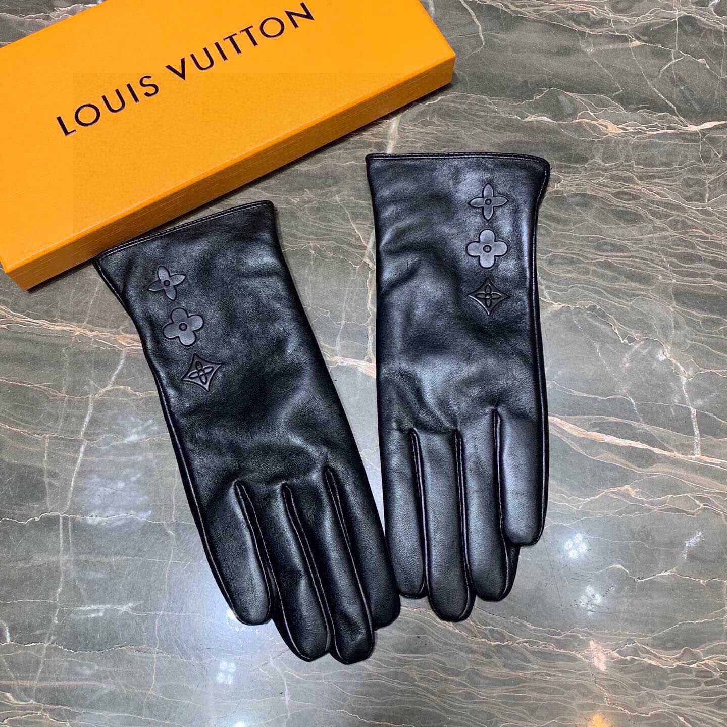 Louis Vuitton Gloves  - DesignerGu