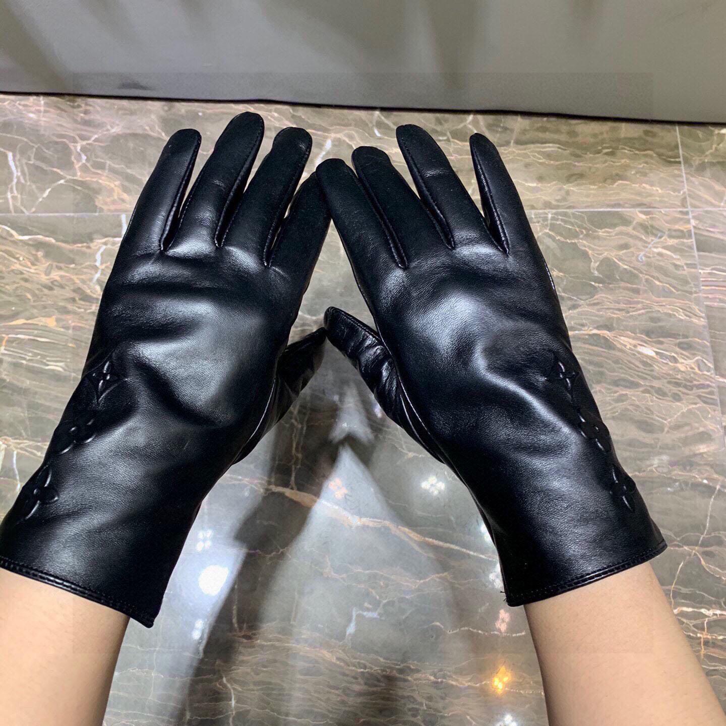 Louis Vuitton Gloves  - DesignerGu