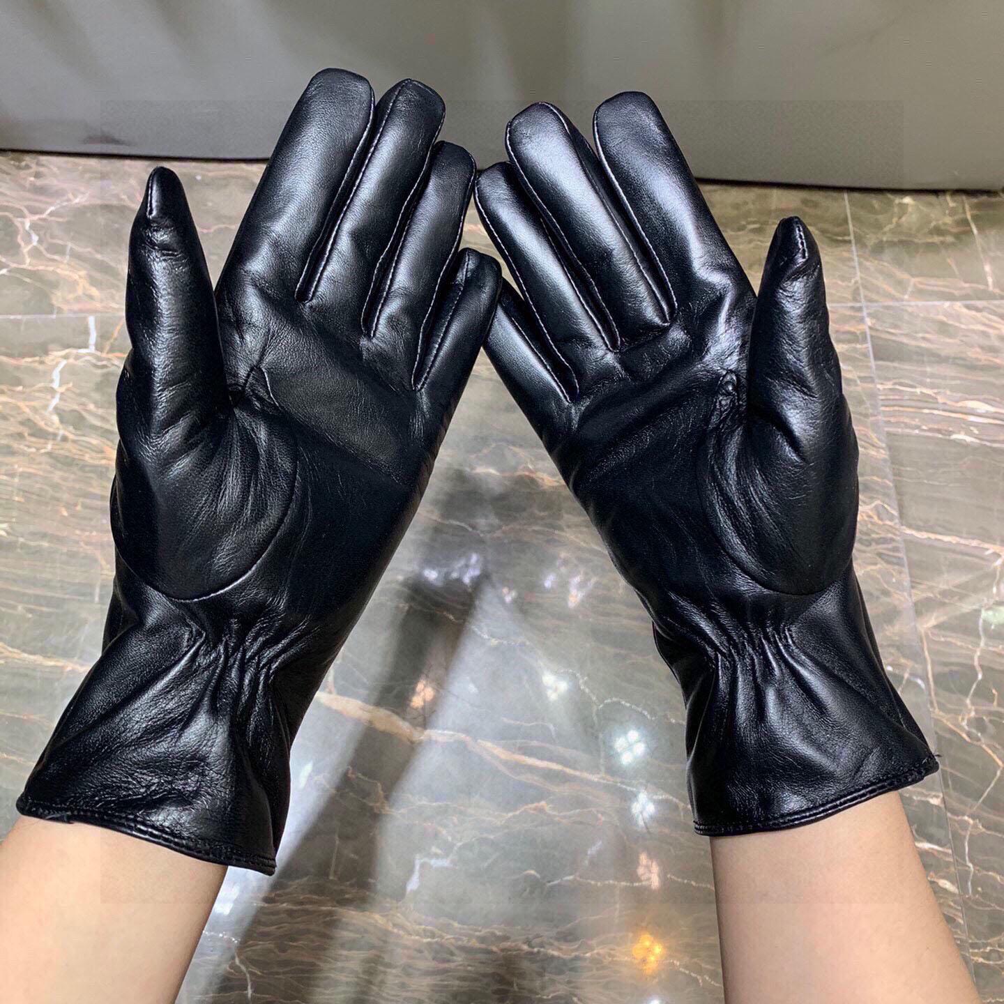 Louis Vuitton Gloves  - DesignerGu