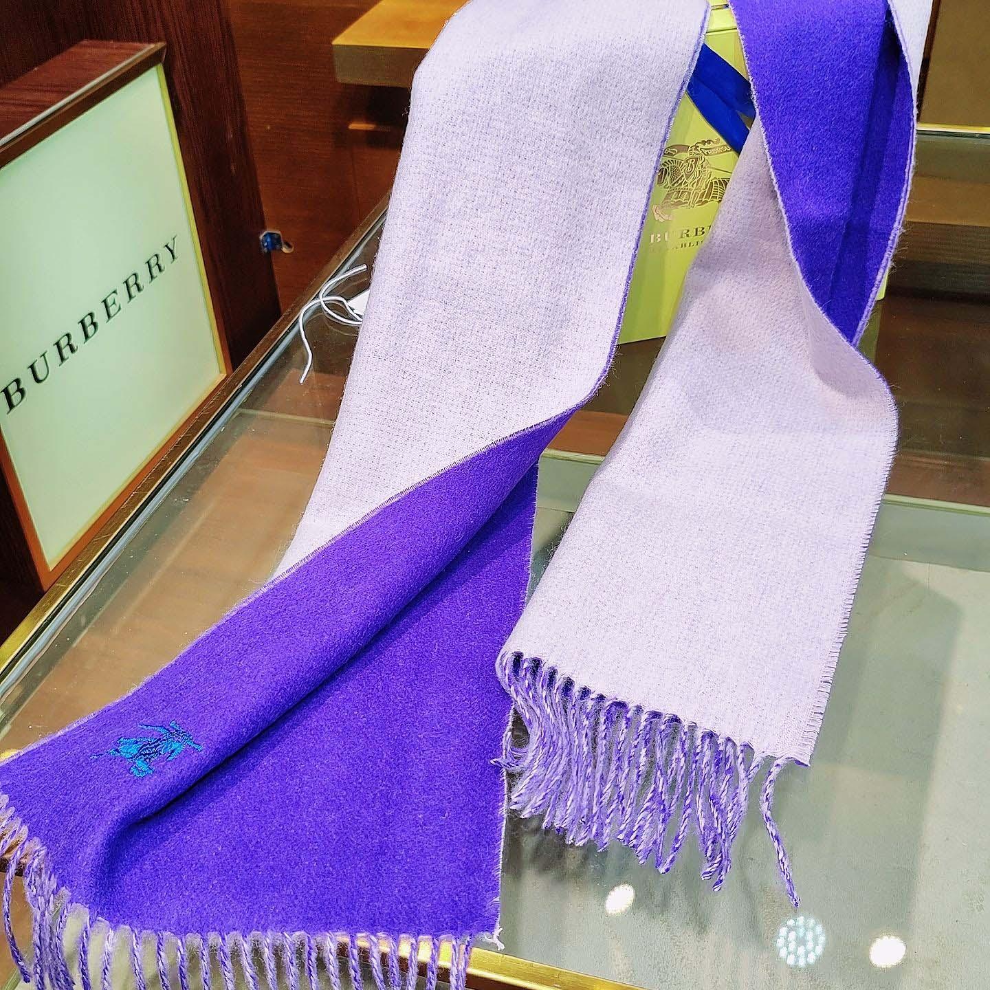 Burberry Reversible Cashmere Scarf - DesignerGu