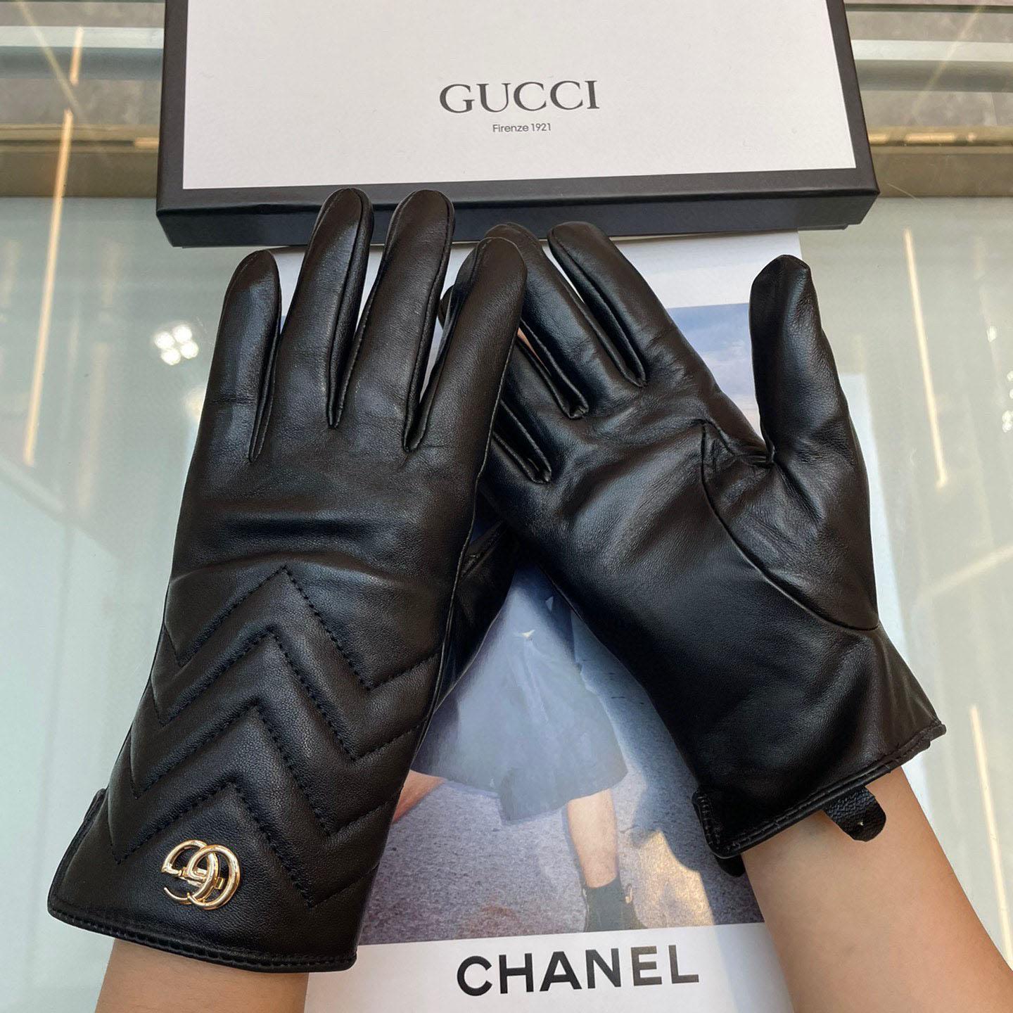 Gucci Gloves  - DesignerGu