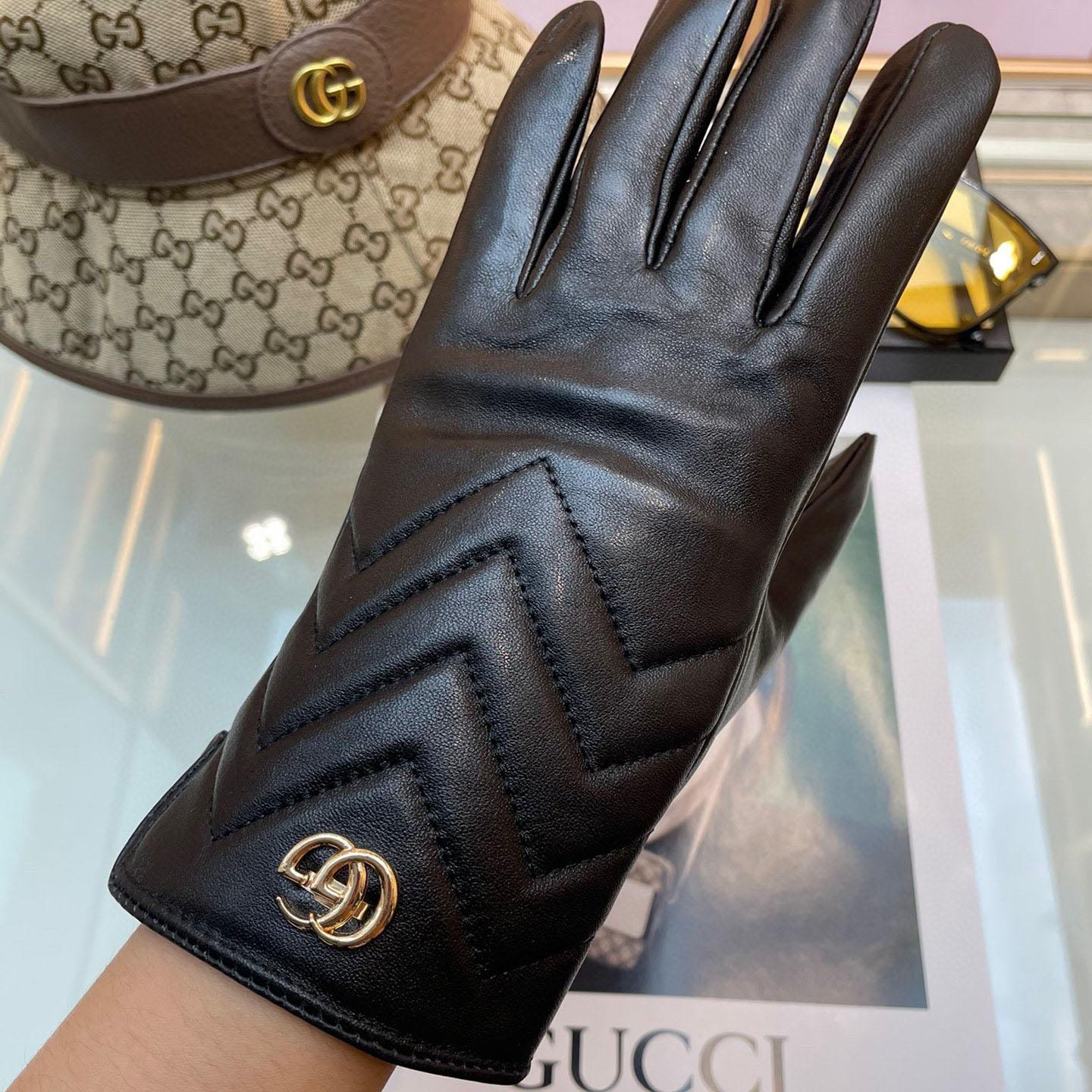 Gucci Gloves  - DesignerGu