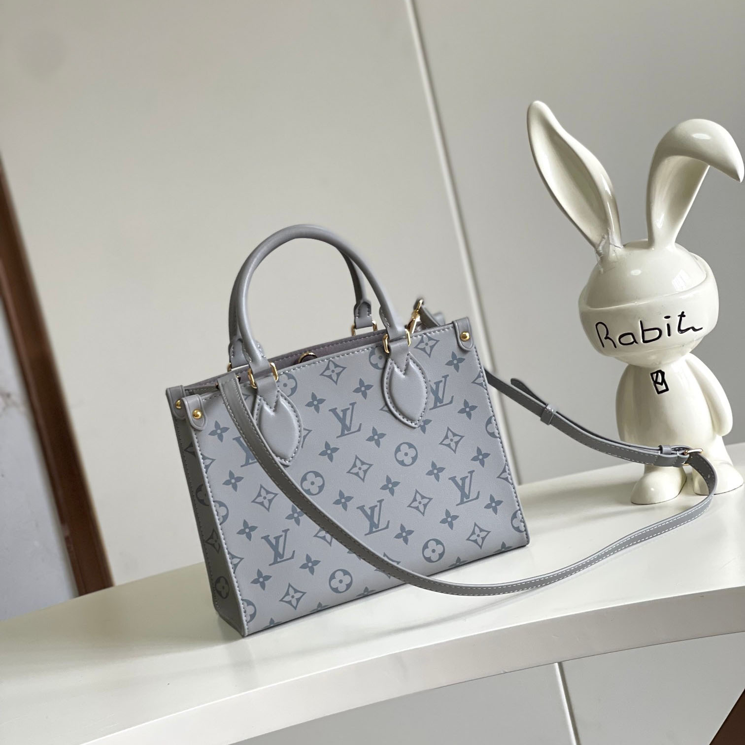 Louis Vuitton OnTheGo PM  M12465 - DesignerGu